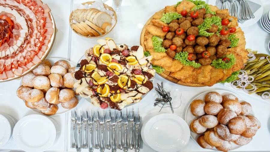 تناول الحلوى والموالح والطعام الحار