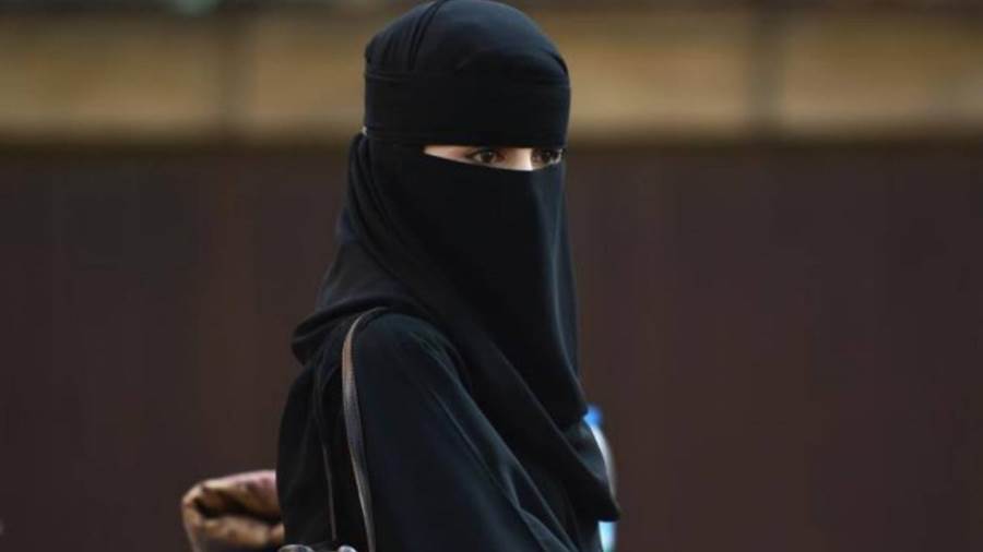 النقاب وكرونا