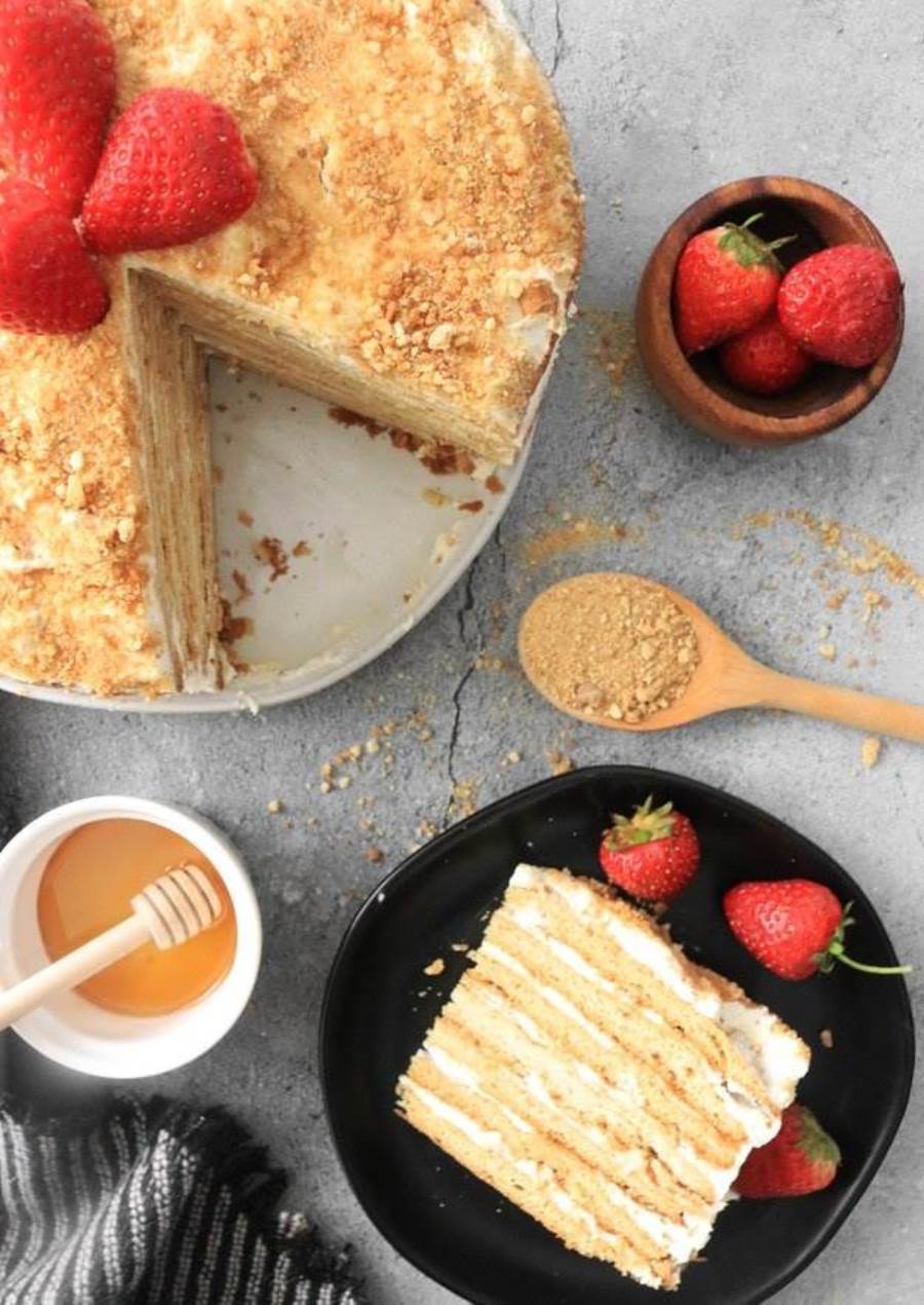 كيكة العسل الروسية مثالية لكل مناسبة