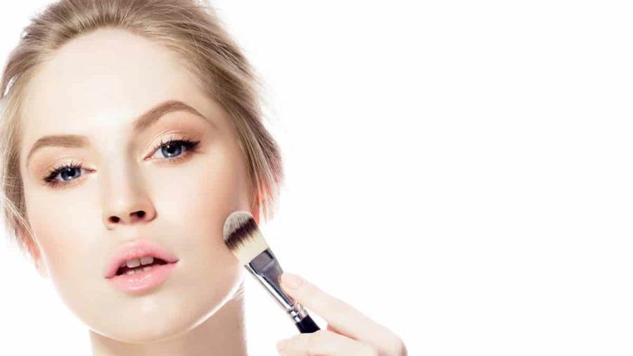 أخطاء تطبيق المكياج