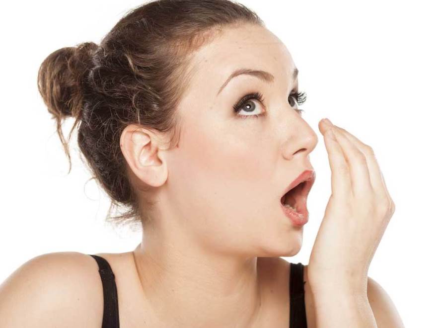هل رائحة الفم الكريهة دليل على الإصابة بمرض السكري؟