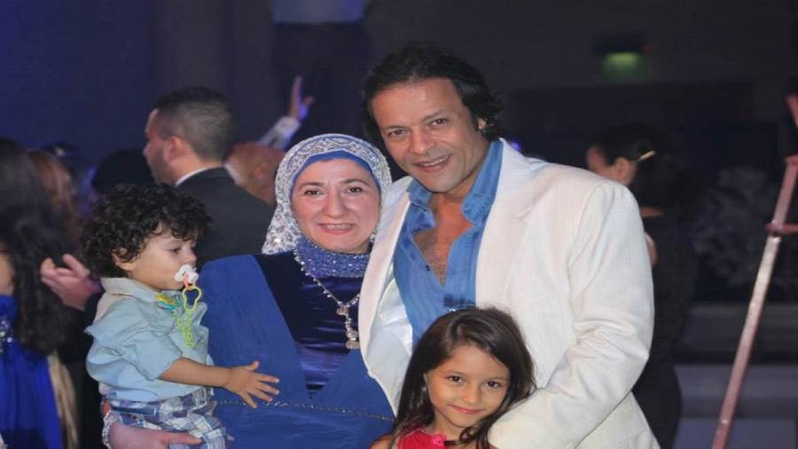 هشام عبد الله وزوجته
