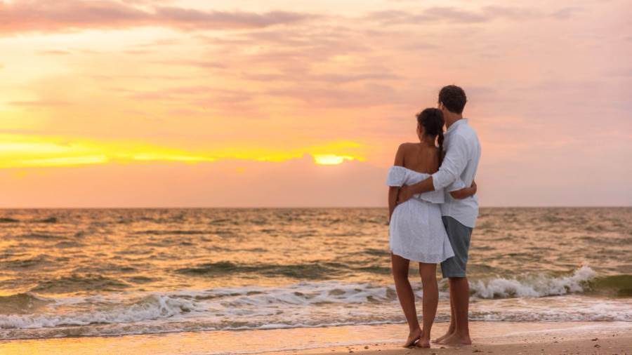 شهر العسل ولا أروع