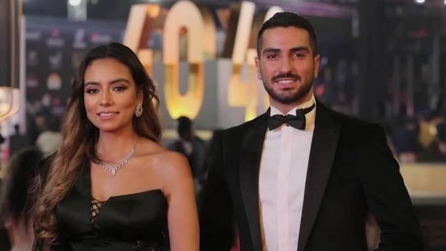 الشرنوبى وسارة الطباخ