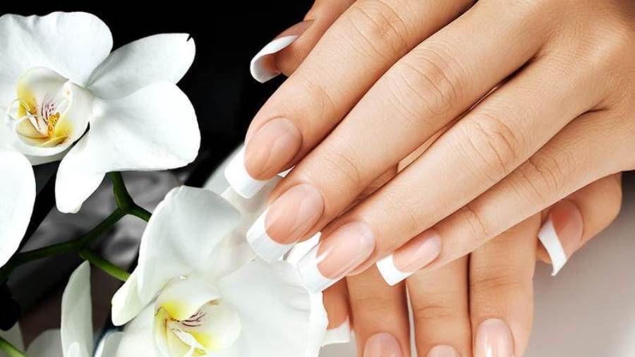 المناكير الفرنسي