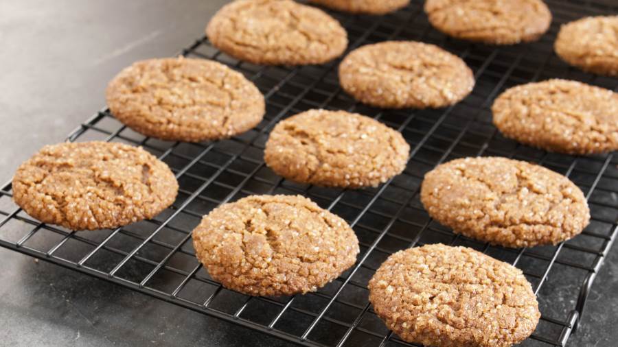 كوكيز بذرة الكتان والعسل الأسود