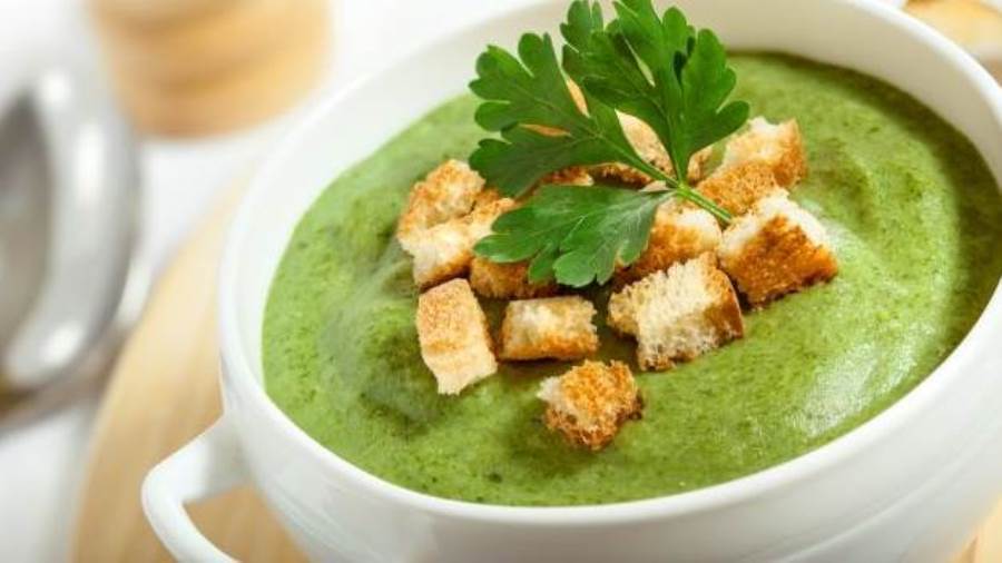 شوربة السبانخ