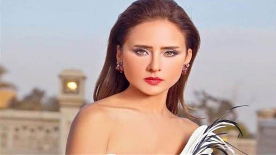 نيللي كريم