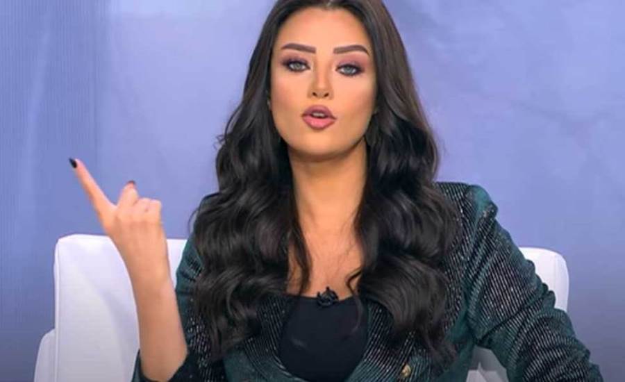 بعد وفاة والدتها .. رضوى الشربينى تعود لتقديم برنامجها 