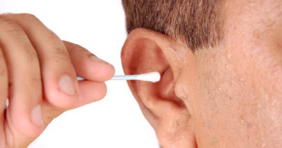 كيف تؤثر الأذن الوسطى على توازن الجسم