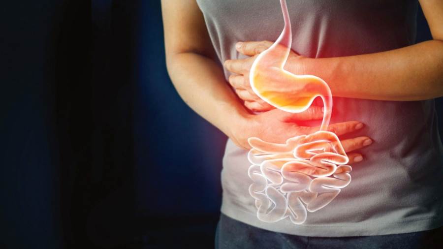 أطعمة يجب منعها فورًا لمصابي القولون