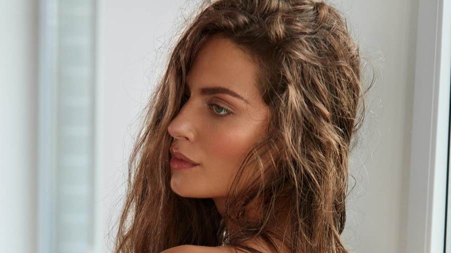 العناية بالشعر الدهنى