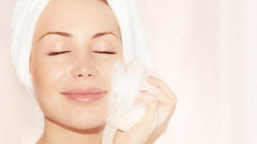 العناية بالبشرة