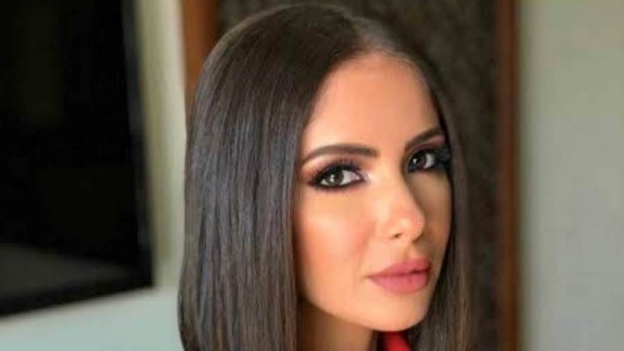 منى زكي