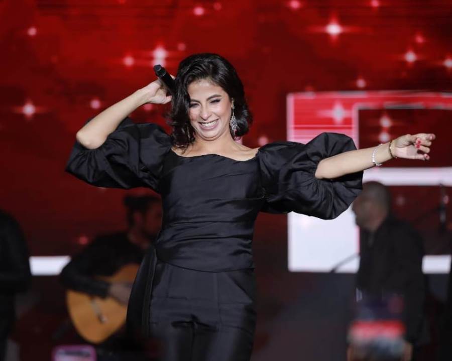 "الهوت شورت" وعلاقته بشروط روبي لحفلها الجديد بالساحل الشمالى