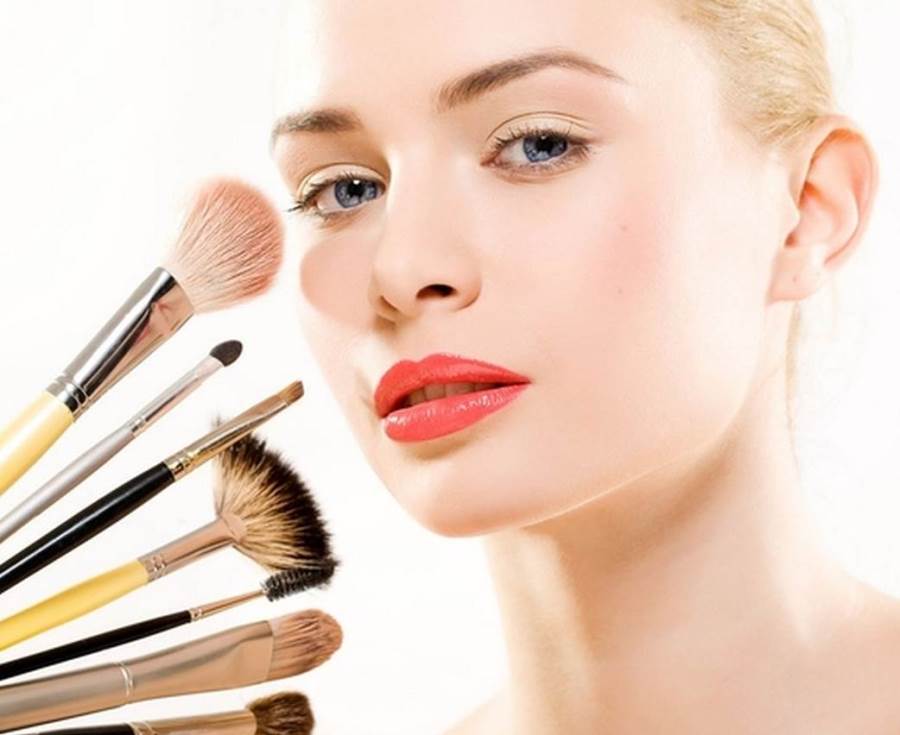 4 نصائح لمكياج مثالى بسهولة ويسر .. جربيها