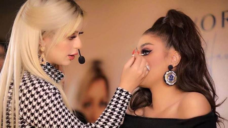 مكياج للعيون الغائرة