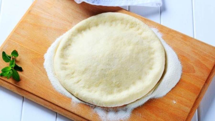 عجينة البيتزا
