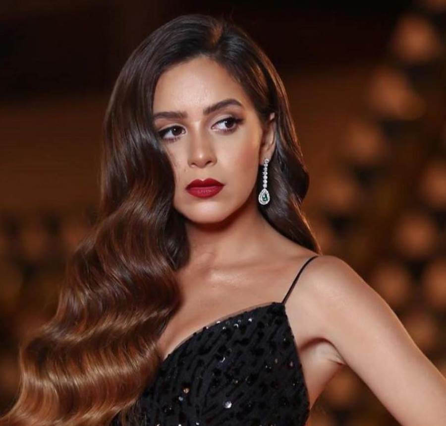 شاهد ضحك وفرحة جميلة عوض وأحمد حاتم بكواليس فيلم عروستي