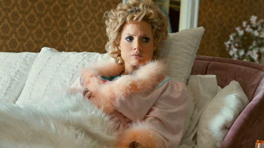 فيلم السيرة الذاتية The Eyes of Tammy Faye يحقق 2 مليون دولار