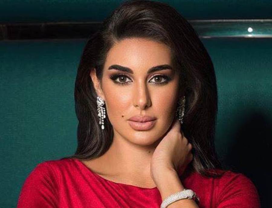 بالفيديو  .. ياسمين صبري تكشف عن طفولتها وتهاجم والدها: "أمي هي كل حياتي"