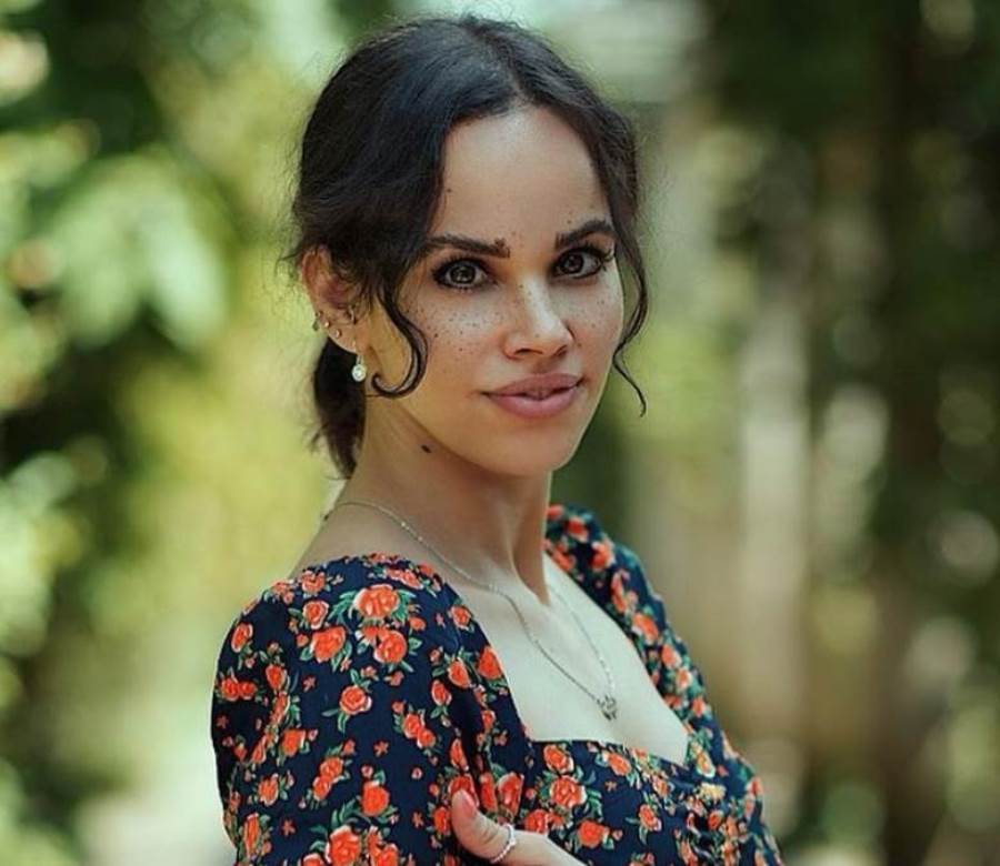 نور عمرو دياب تخطف الأنظار بإطلالة ساحرة