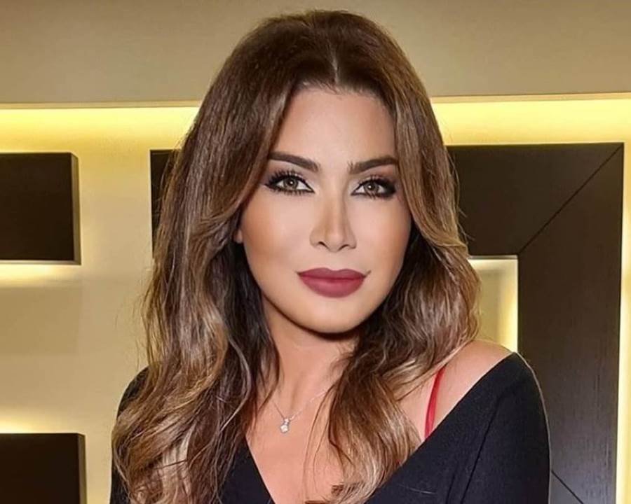 نوال الزغبي تستعرض جمالها بدون مكياج