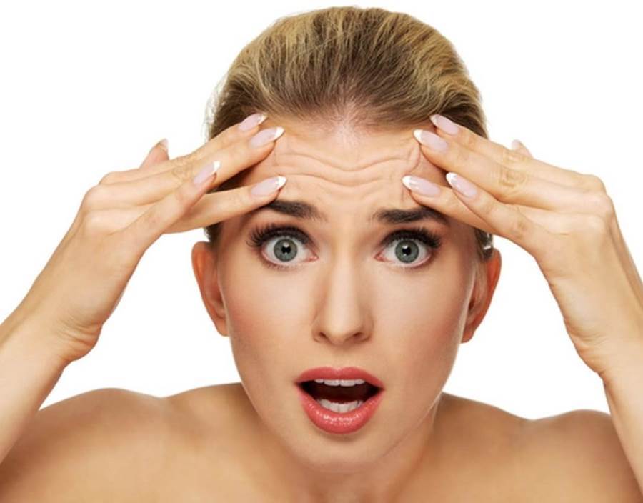 عادات يومية تصيبك بالتجاعيد المبكرة .. تجنبيها