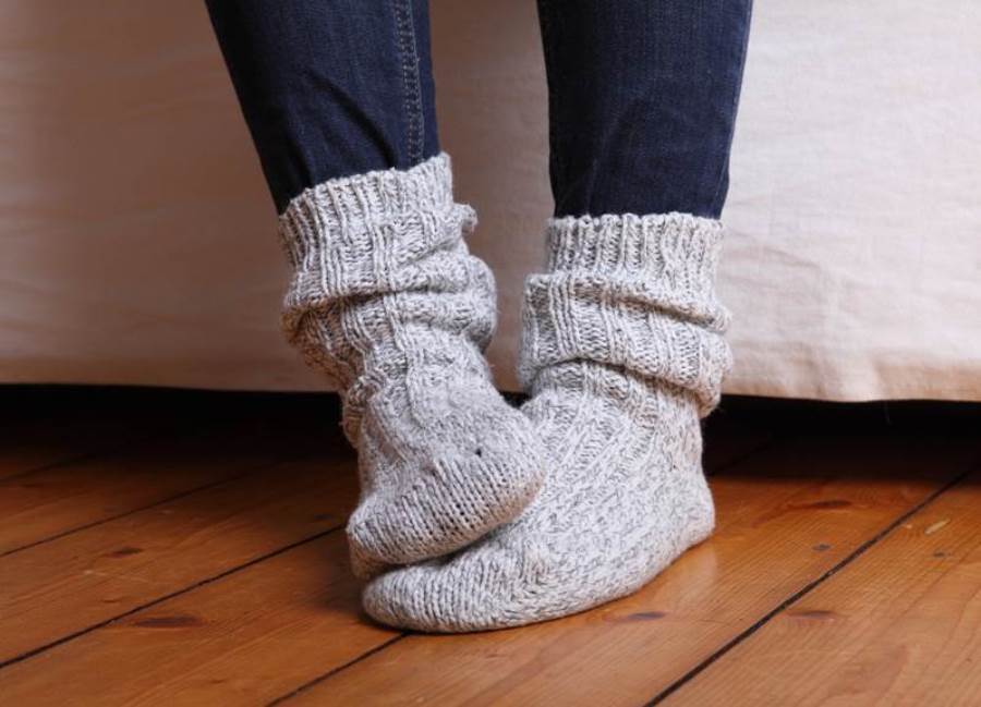 5 أسباب صحية كامنة تجعل قدميك باردتين باستمرار .. اعرفيها