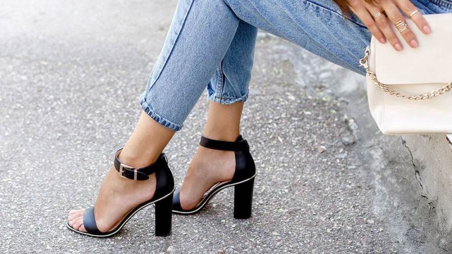 الكعب العالى