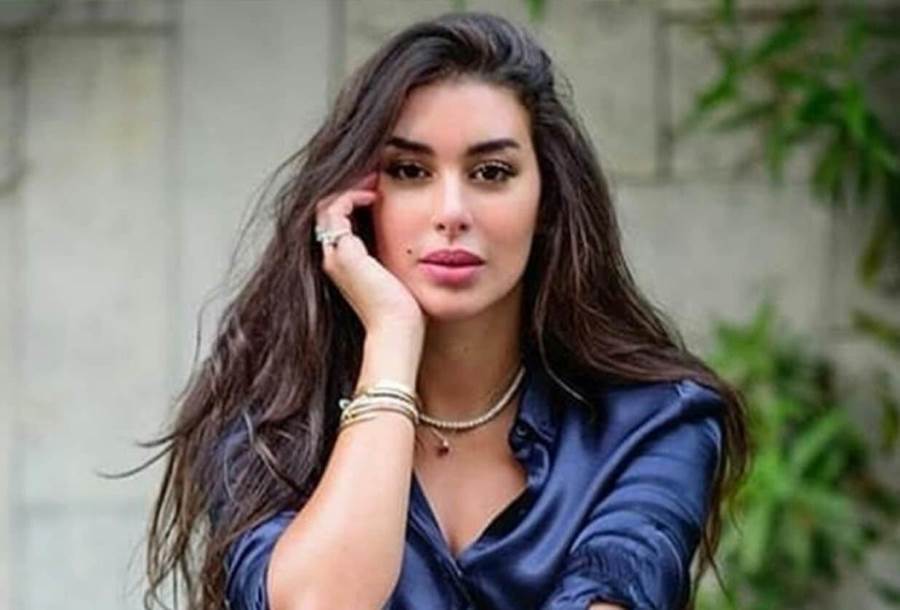 ياسمين صبرى تبدأ العام الجديد بإبتسامة مشرقة