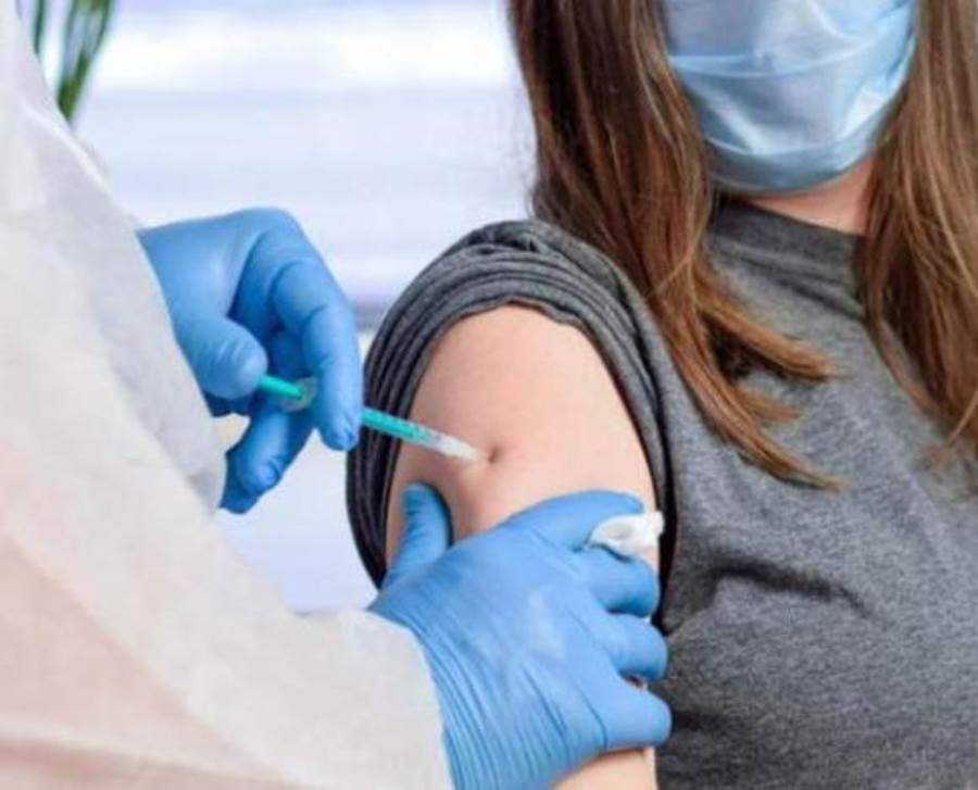 دراسة: أوميكرون لا يسبب مرضًا شديدًا حتى لغير الحاصلين على اللقاح