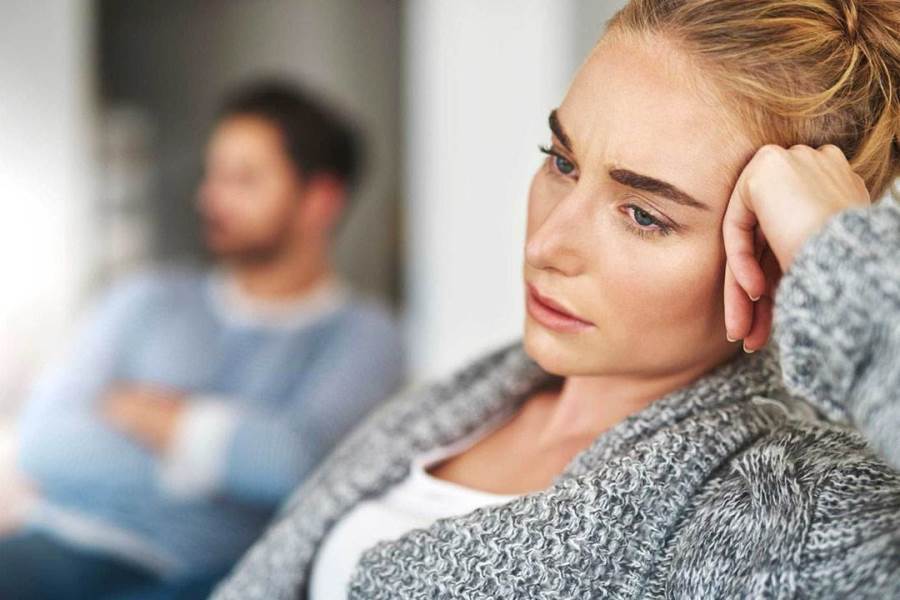 أسباب الاكتئاب بعد الزواج وطرق علاجه