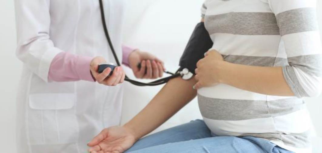 ارتفاع الضغط عند الحامل .. الأسباب والأعراض والغذاء المناسب