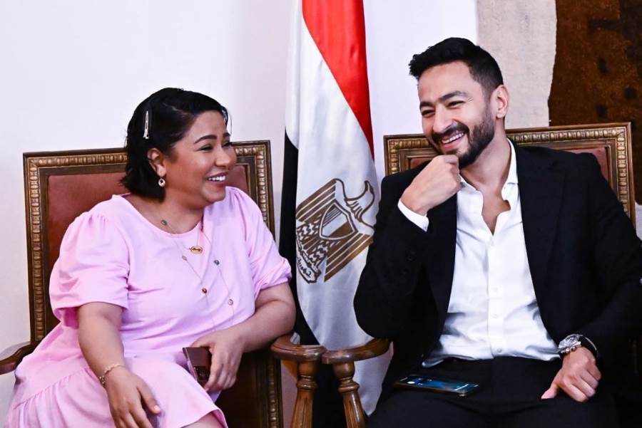 شيرين توجه رسالة خاصة لحمادة هلال.. فماذا قالت له؟