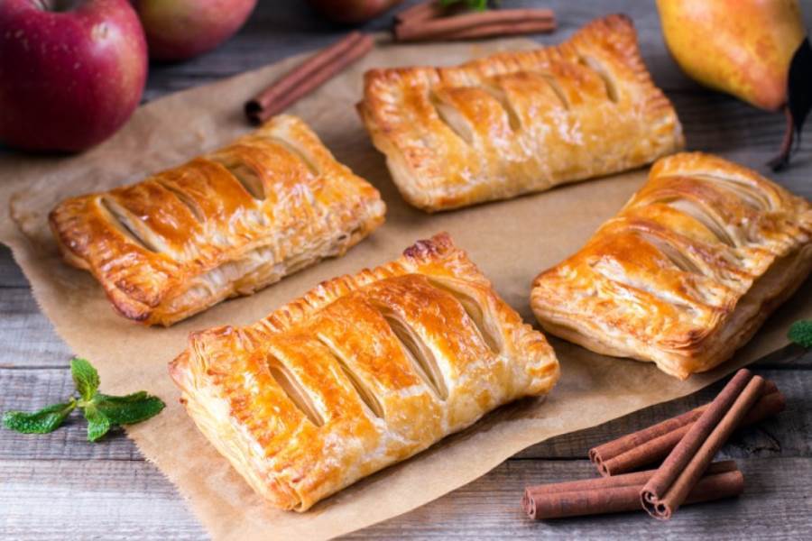 حلى البف باستري بالقشطة والقرفة