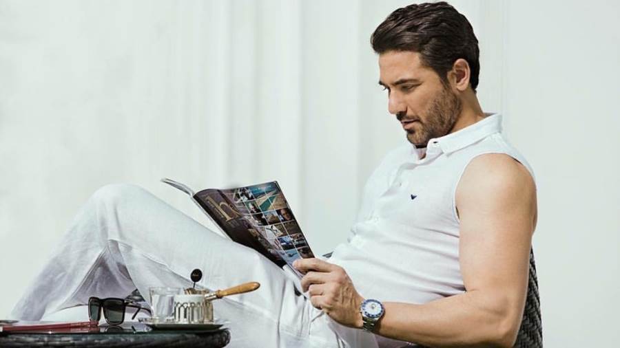 أحمد عز ينضم لنجوم مسرحيات موسم الرياض بـ"هادي فلانتين"