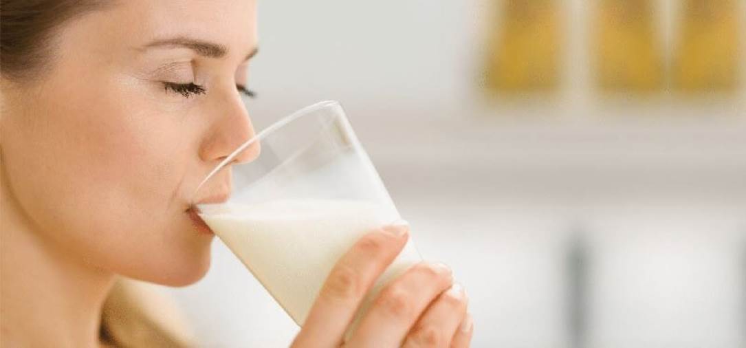 ما هو الوقت المثالي لتناول الحليب خلال اليوم؟