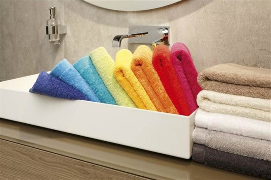  الطريقة الأفضل لغسيل وتنظيف منشفة الاستحمام وتعقيمها