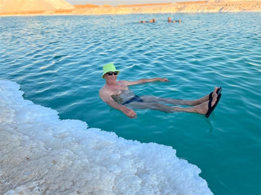  محمود حميدة يشارك في تصوير فيلما وثائقيا عن واحة سيوة