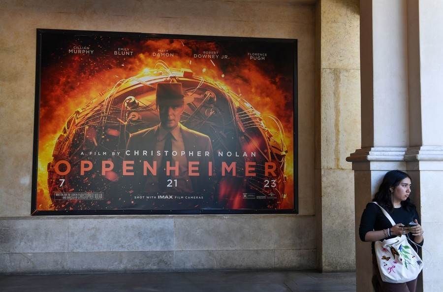  oppenheimer يحقق أعلى إيرادات بتاريخ أفلام السيرة الذاتية