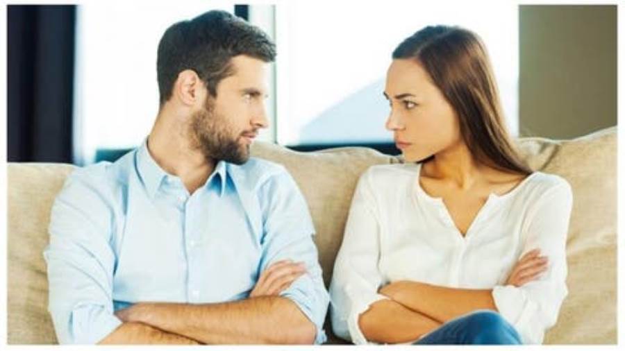  10 نصائح تساعدكِ على التصرف بذكاء مع الزوج العنيد