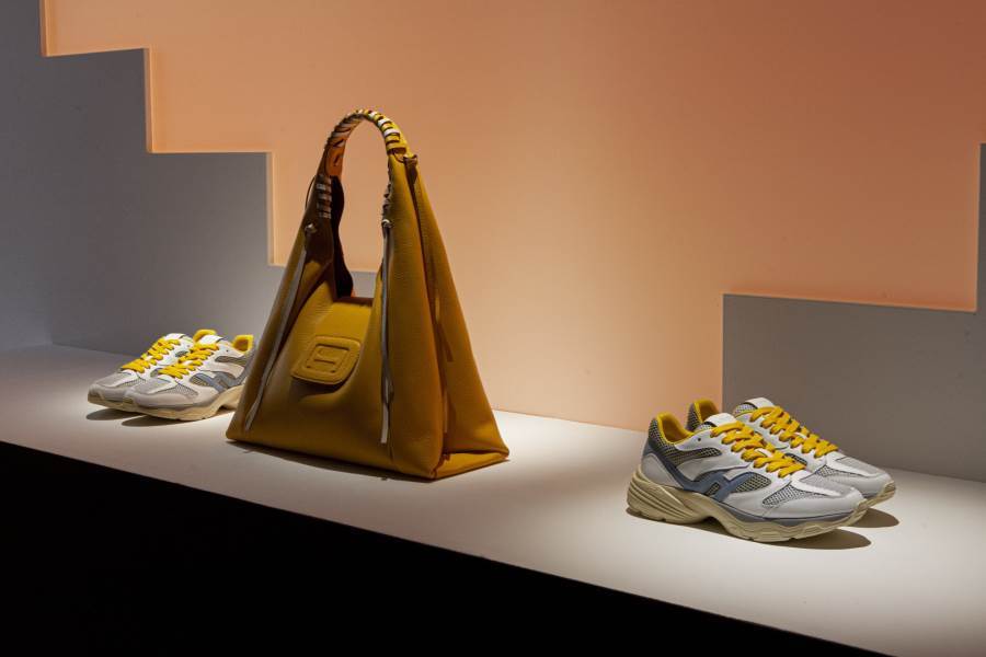 أبرز تصاميم أحذية السنيكرز الرائجة لموسم ربيع وصيف 2024