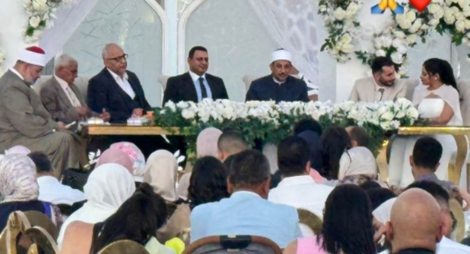  بيومي فؤاد يحتفل بعقد قران ابنه.. صور