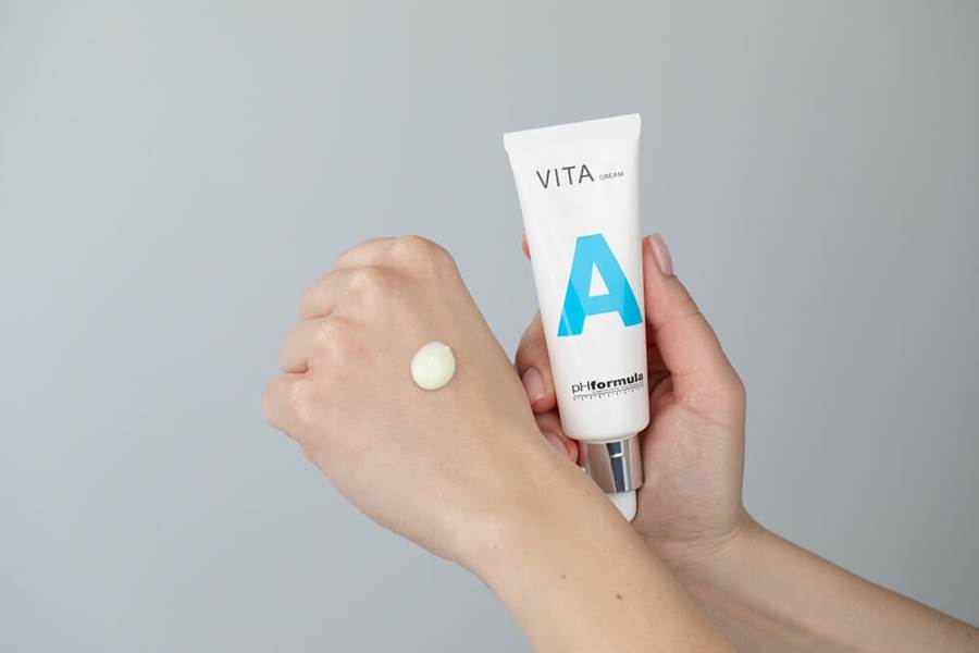 "VITA A "CREAM كريم ريتينول مُصمم سريرياً لتجديد البشرة من pHformula