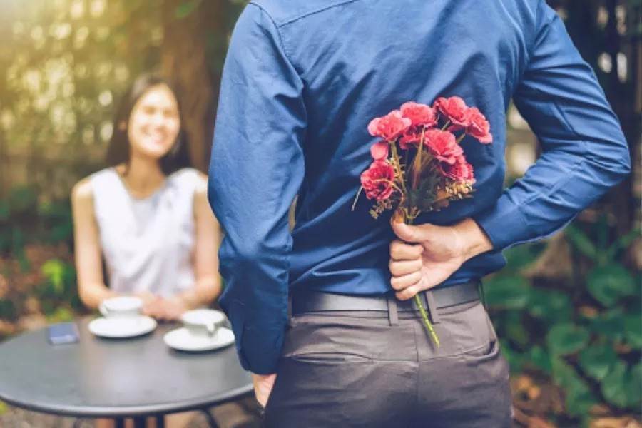 صفات تُحبها المرأة في الرجل