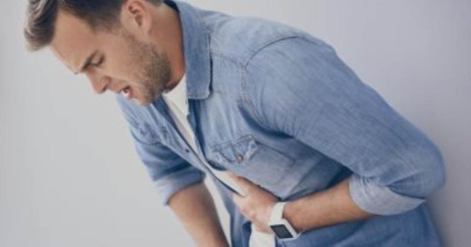 ما الفرق بين جرثومة المعدة والنزلة المعوية؟