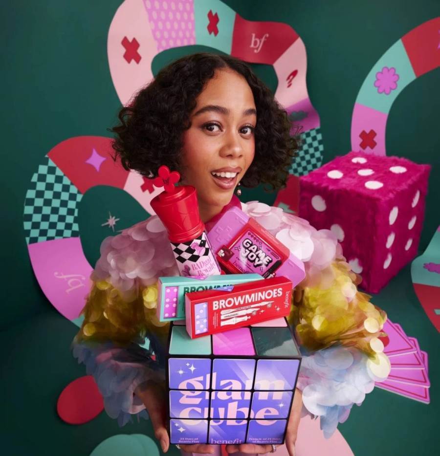 مجموعة Beneland من Benefit Cosmetics.. لتتألقي في موسم الأعياد