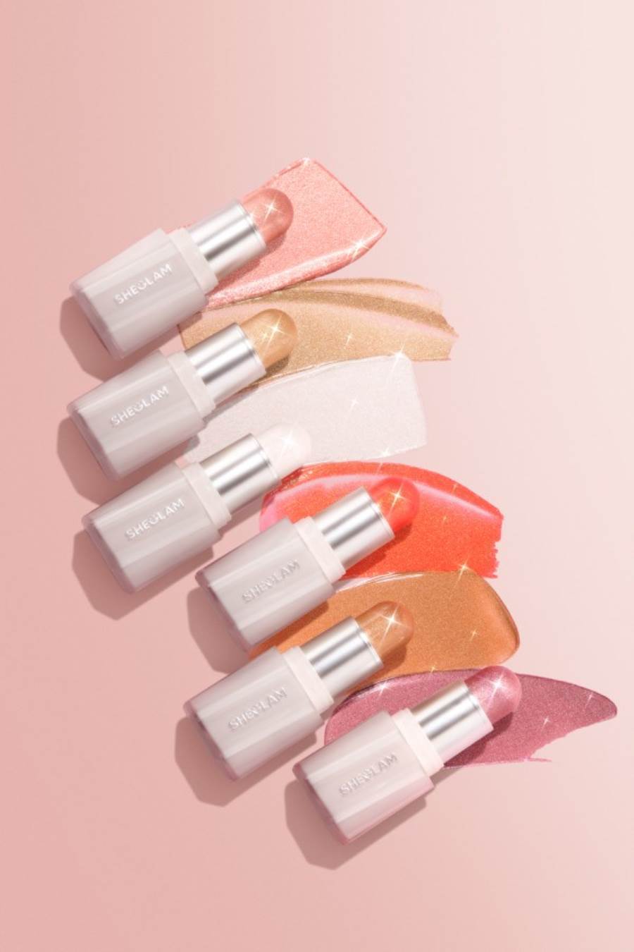 إشراقة  طبيعية من Buttery Bling Highlight Stick من SHEGLAM