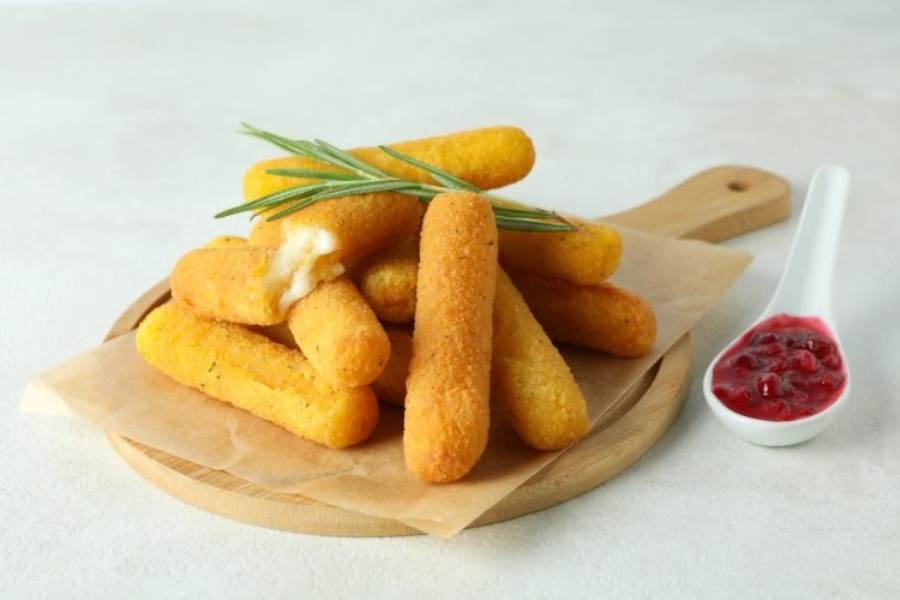 طريقة عمل أصابع الجبن الشيدر المقلية